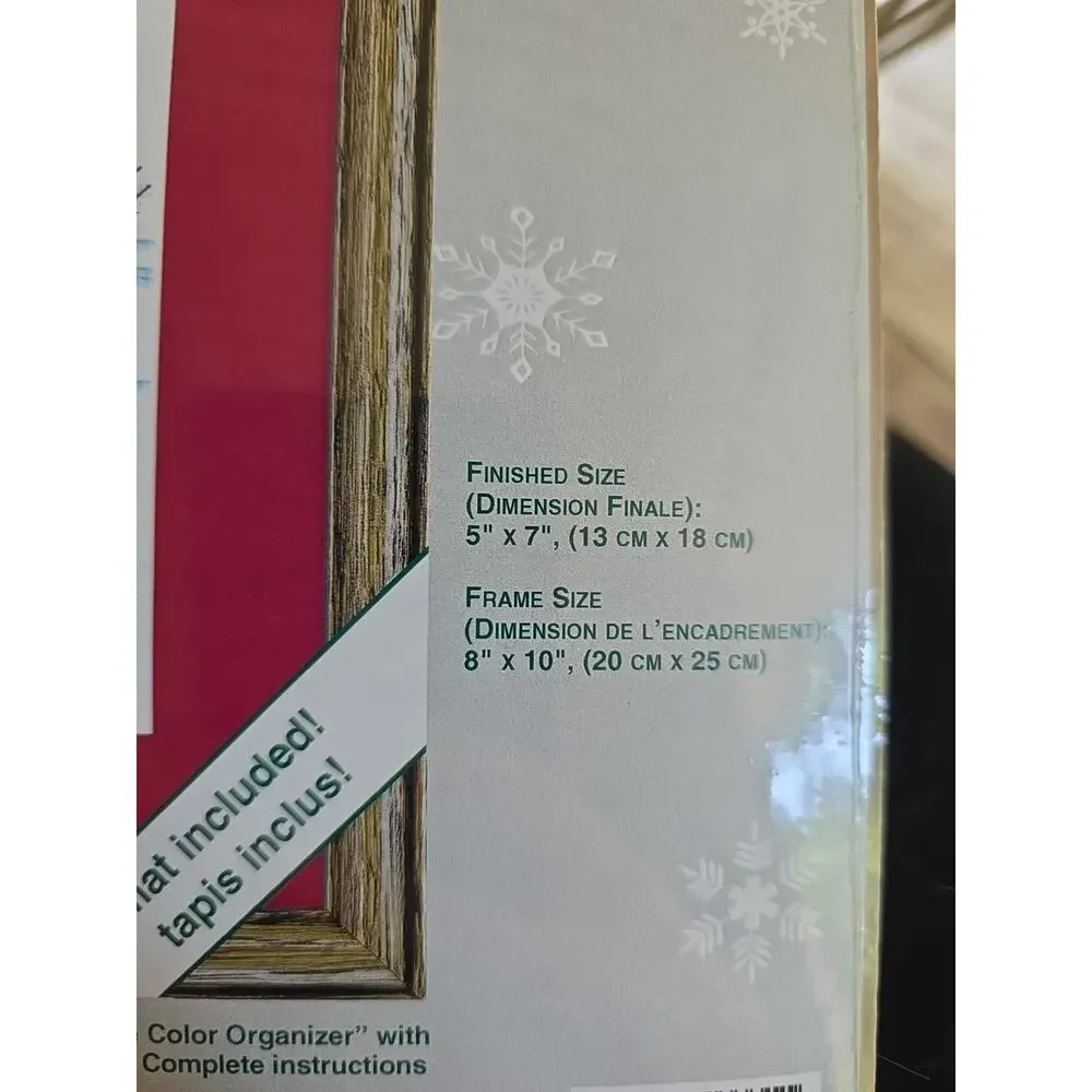 SANTA'S SURPRISE counted cross stitch kit WEEKENDERS 03331